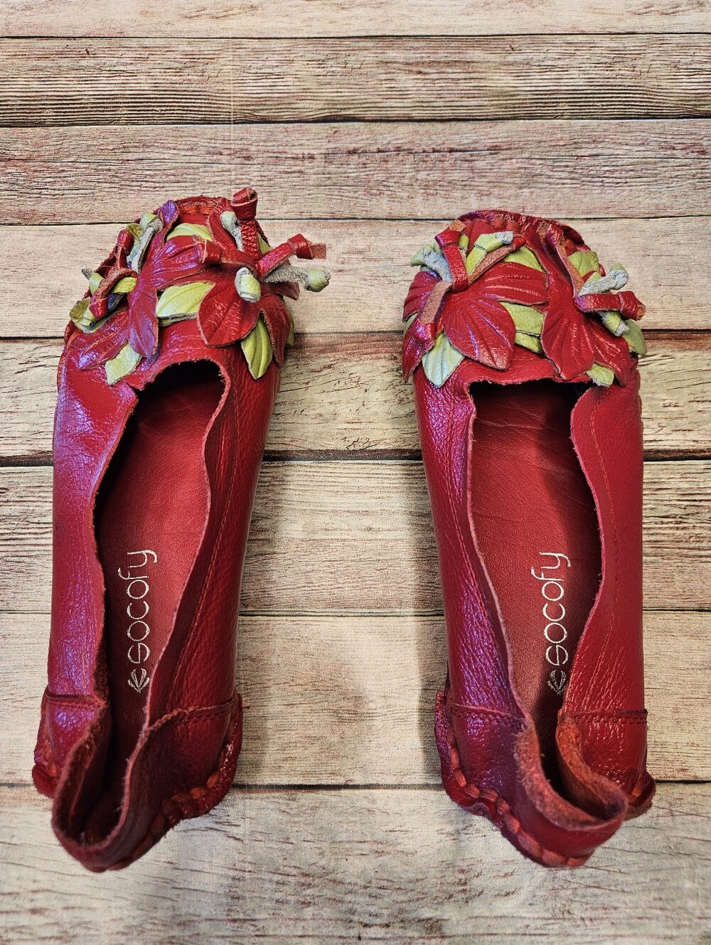 Socofy handmade red floral genuine leather slip-on loafers.